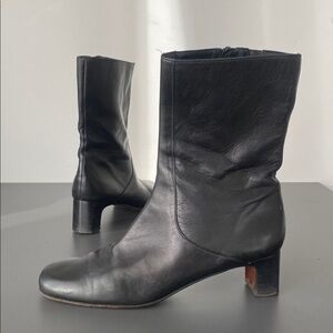 Cole Haan Dark Black Leather Heeled Boots Sz 7.5 Italy  
Preppy Castlecore Chic